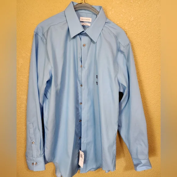 Button down - Picture 1 of 4